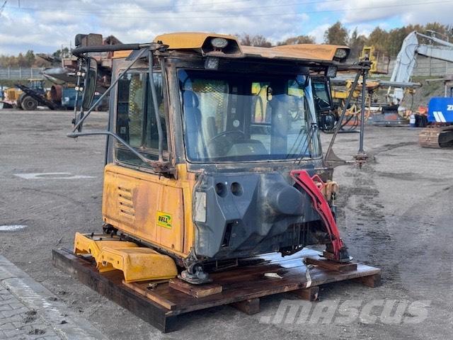 Bell B 50 D USED CAB Kabiny i wnętrze