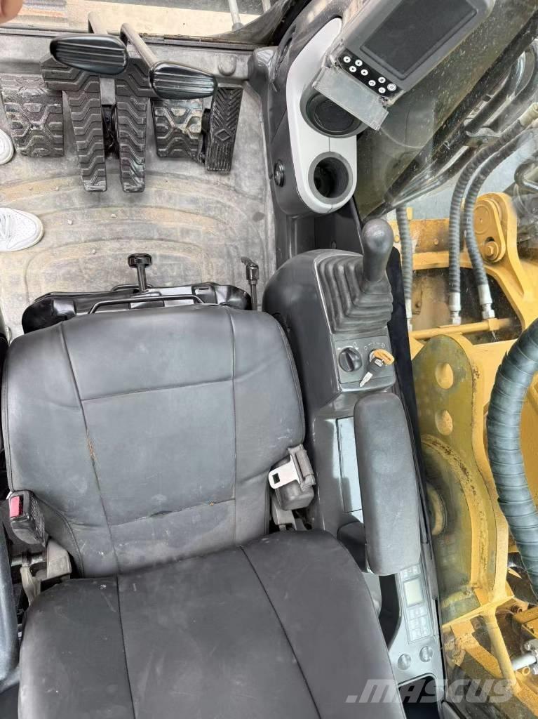 CAT 330 D L Koparki gąsienicowe