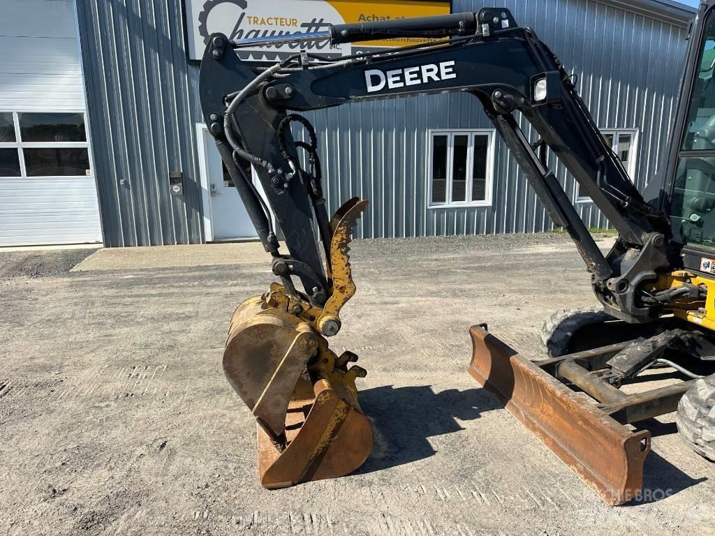 John Deere 30G Minikoparki