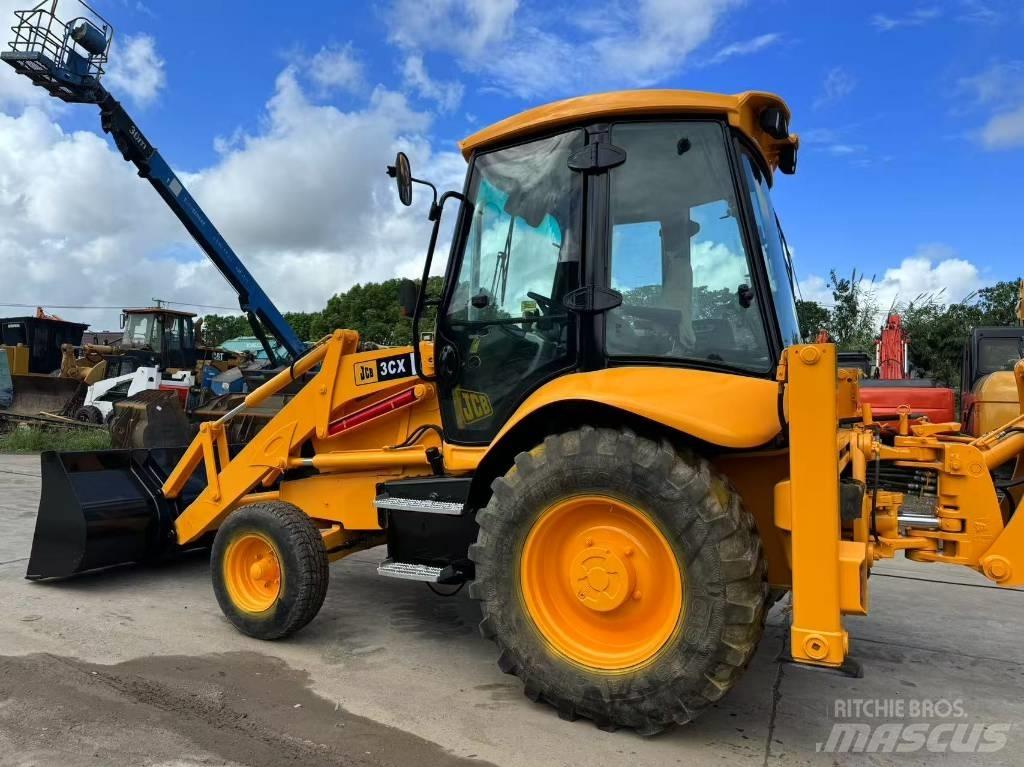 JCB 3 CX Koparko-ładowarki