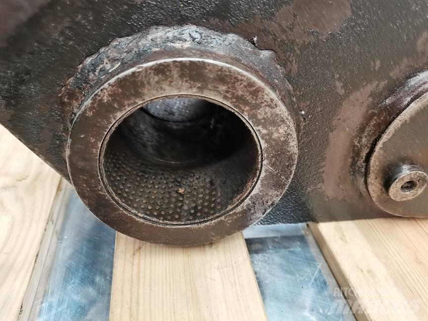 CAT TH 336 {Kiwak} Wysięgniki i ramiona