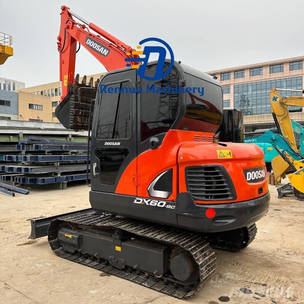 Doosan DX 60 Minikoparki