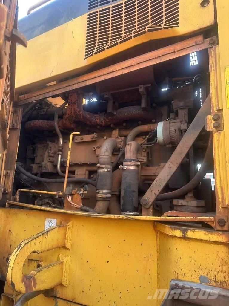 Komatsu WA 600-6 Ładowarki kołowe