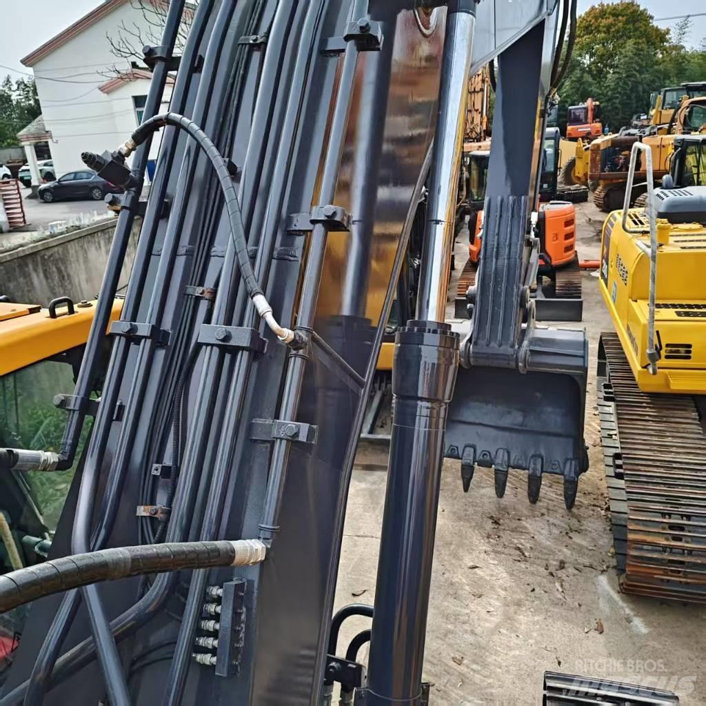 Volvo 250DL Koparki gąsienicowe