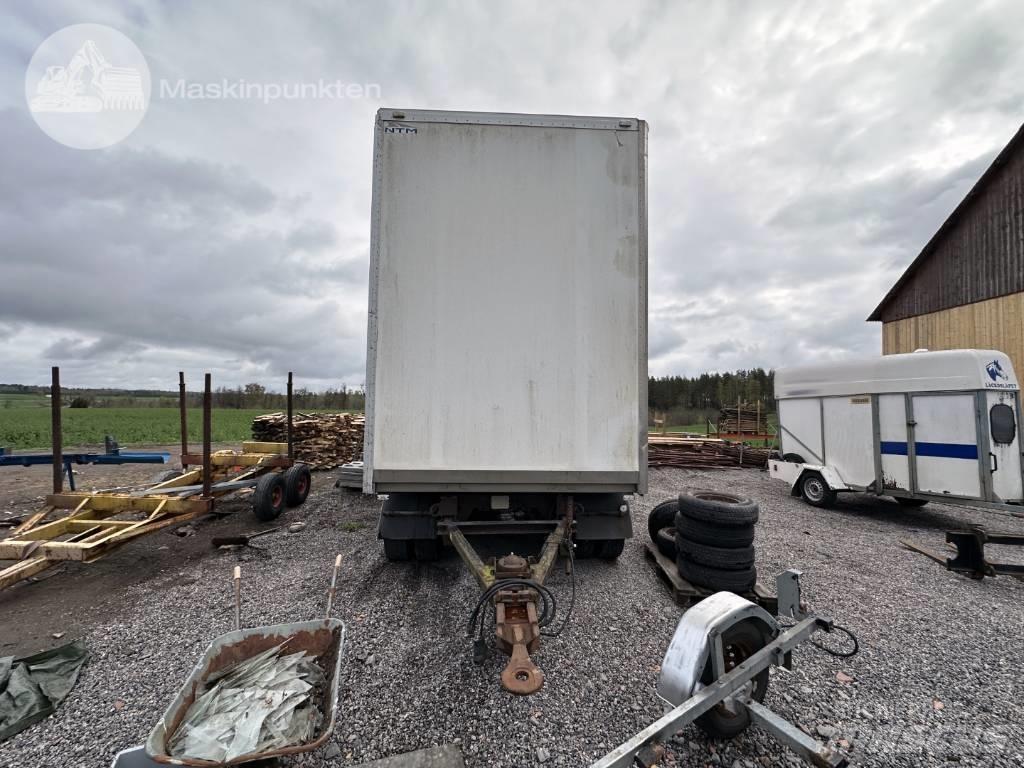 NTM UTP-39L Przyczepy ze skrzynią zamkniętą