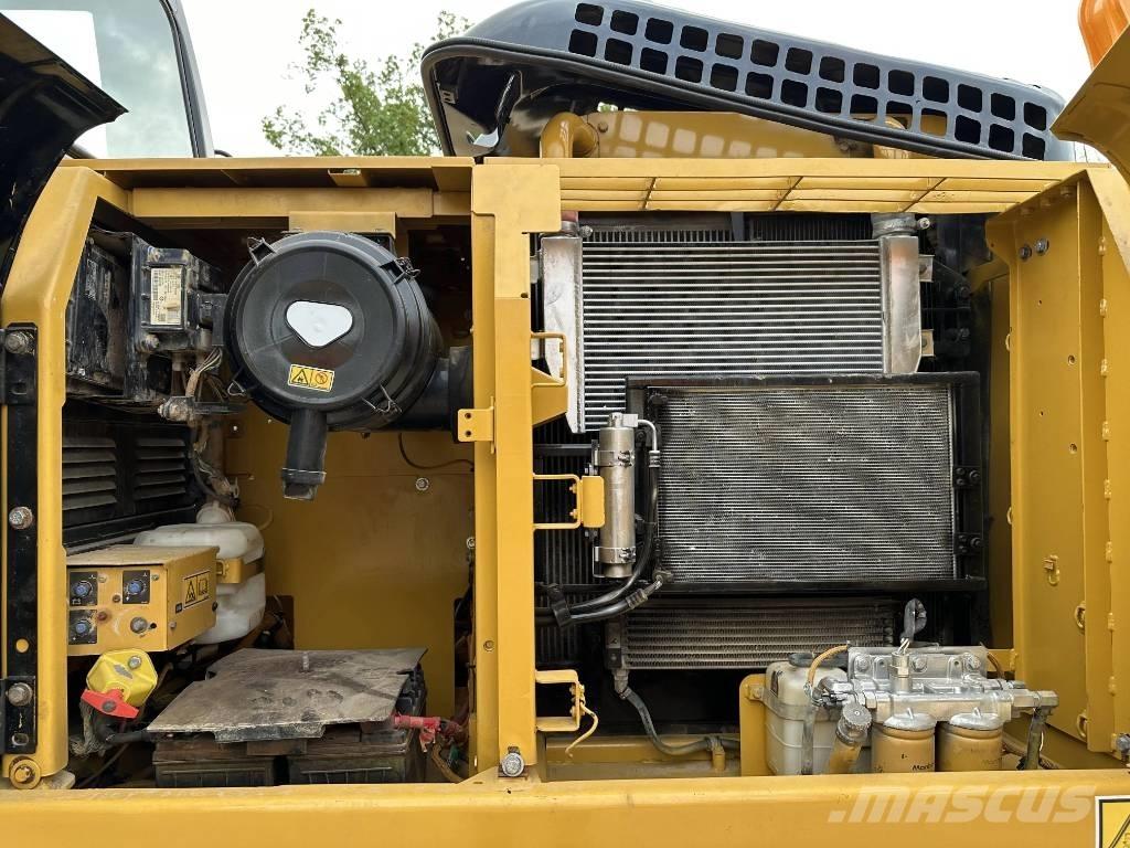 CAT 320D2 Koparki gąsienicowe