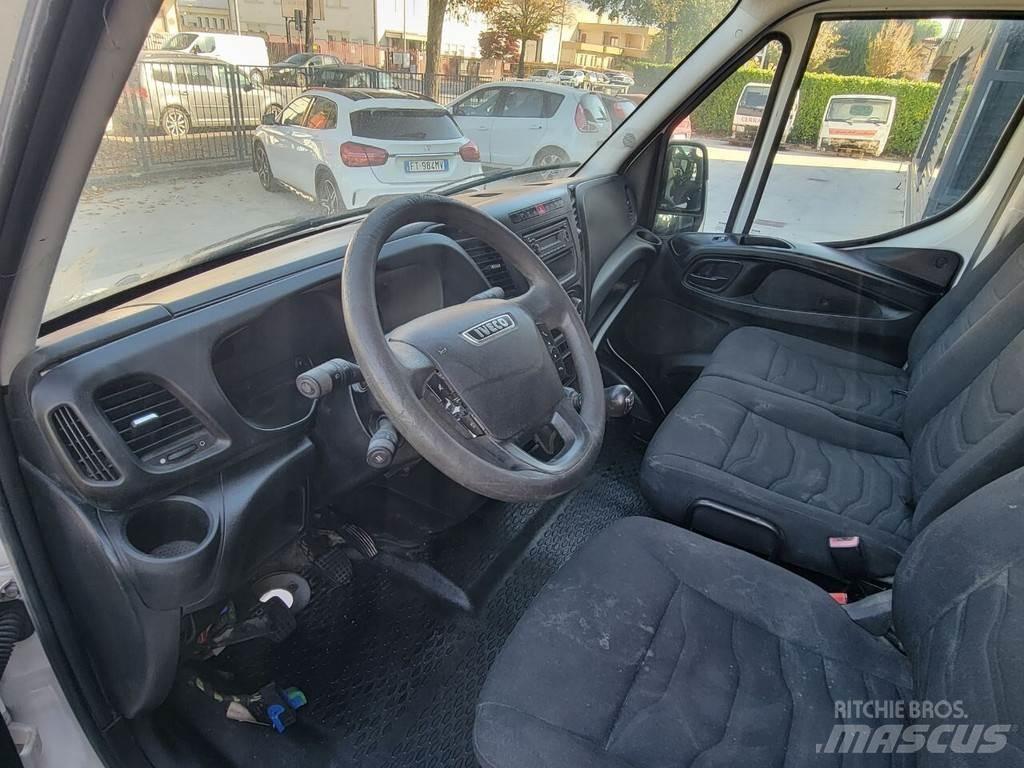 Iveco DAILY E6 Kabiny i wnętrze
