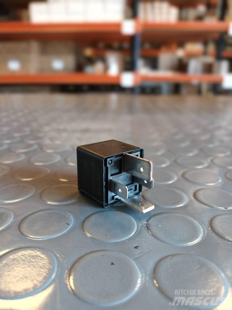 Volvo RELAY 21255974 Transport - Inne