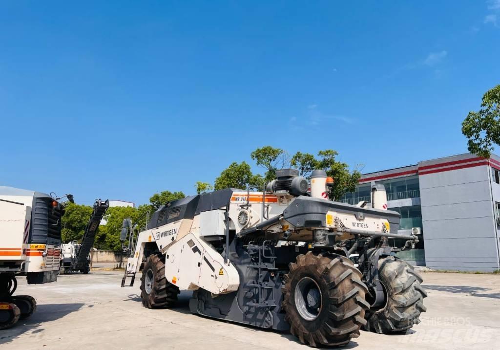 Wirtgen WR 240 Recyklery do asfaltu