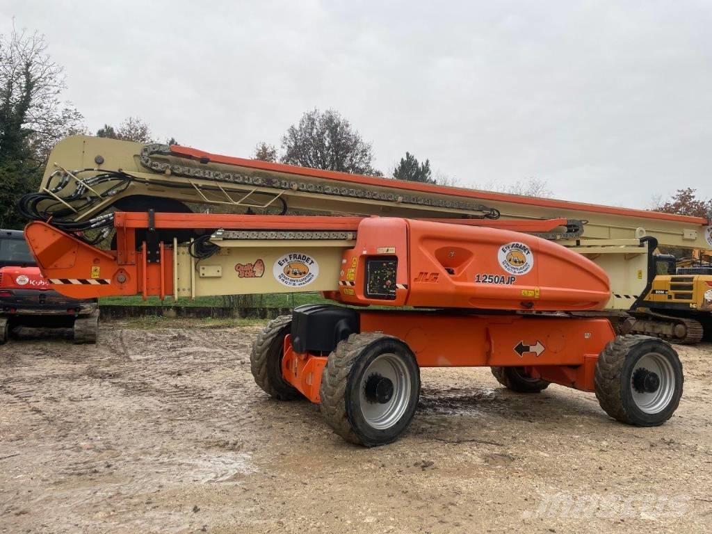 JLG 1250 AJP Podnośniki przegubowe