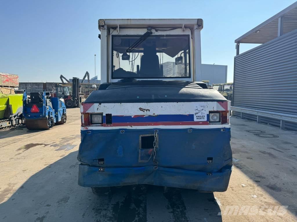 CAT PS-300B Walce ogumione