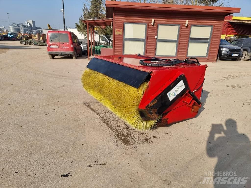 Bobcat Mark TEC Max Zamiatarki - Zgarniarki - Odśnieżarki