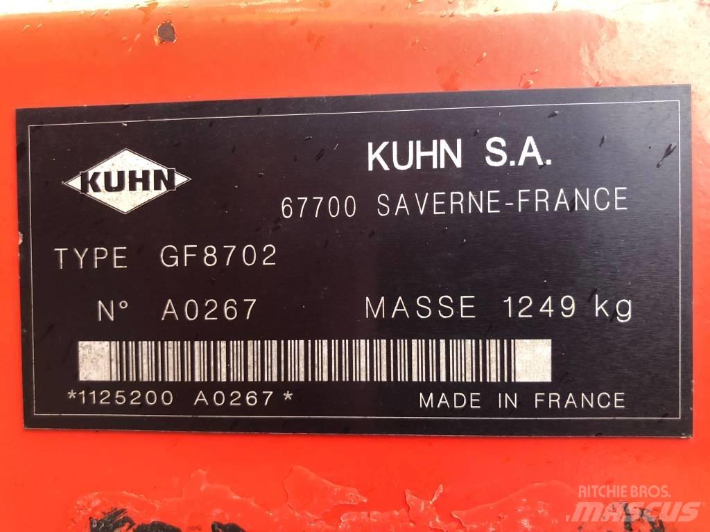 Kuhn GF 8702 Zgrabiarki i przetrząsacze
