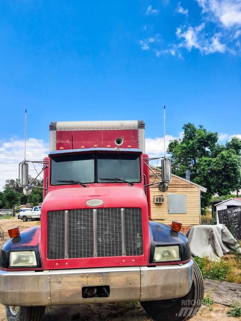 Peterbilt 330 Inne