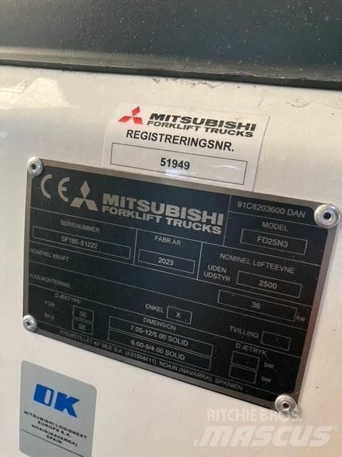 Mitsubishi FD25N3 Wózki Diesla