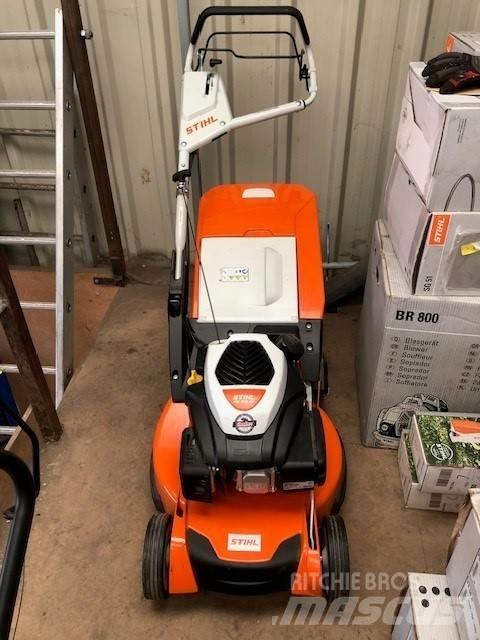Stihl RM 655.1 RS Kosiarki mechaniczne z operatorem za maszyną