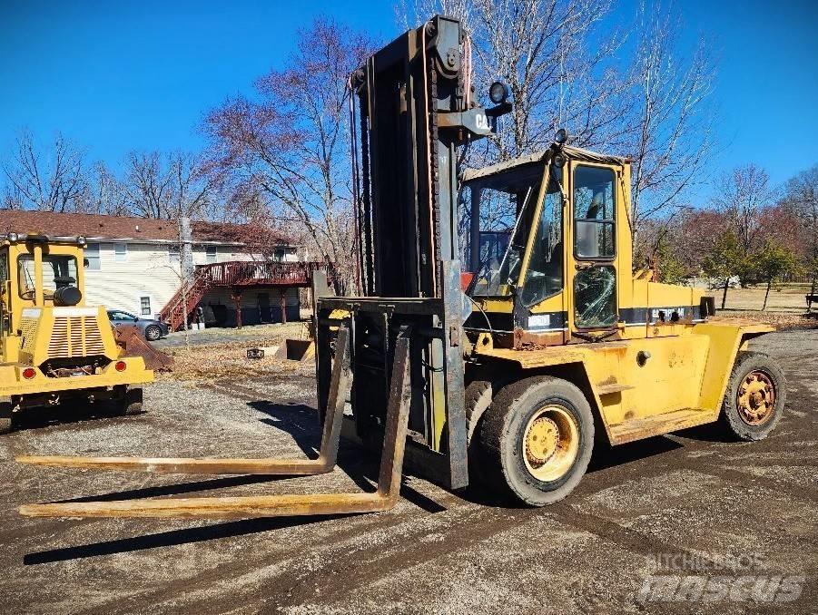 CAT V 330 C Wozy do składowania i transportu kontenerów