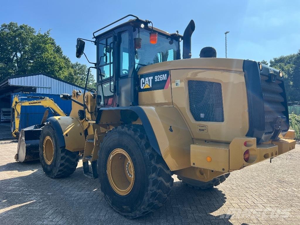 CAT 926M - 926 M Koparki gąsienicowe