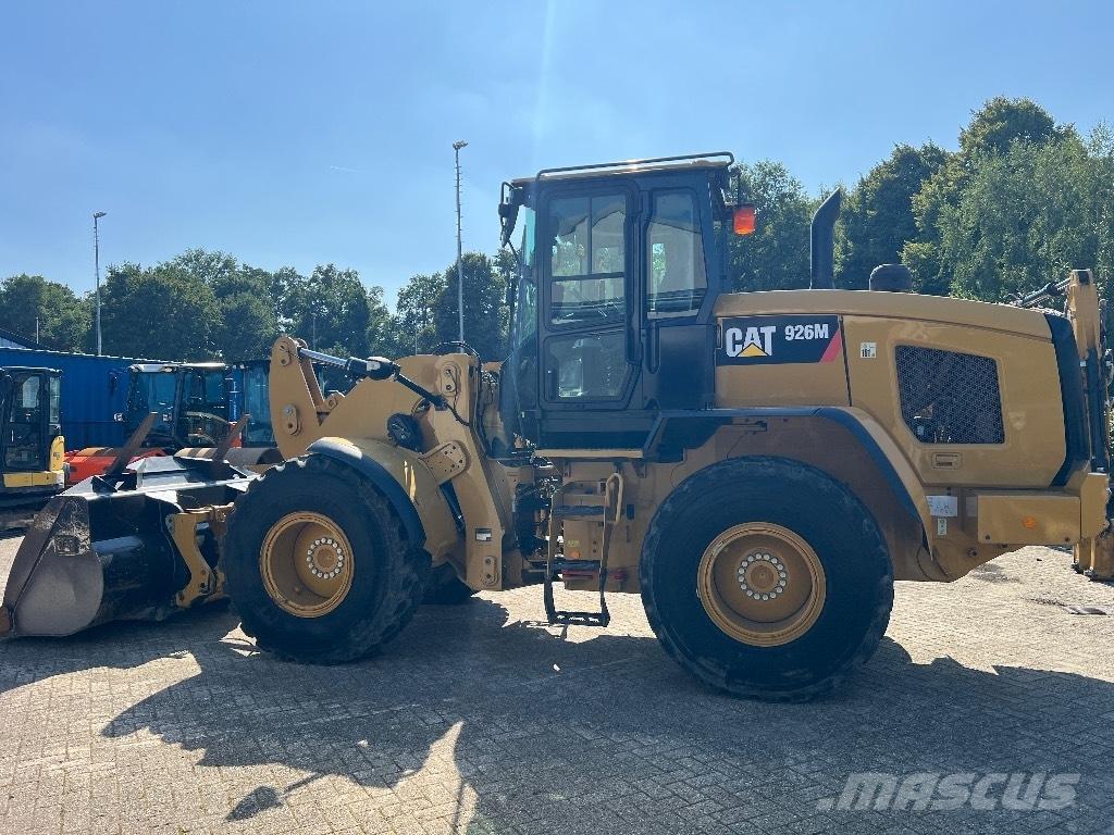 CAT 926M - 926 M Koparki gąsienicowe