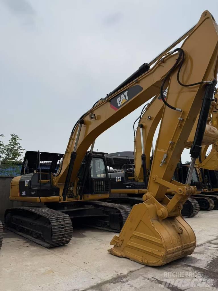 CAT 330 D L Koparki gąsienicowe