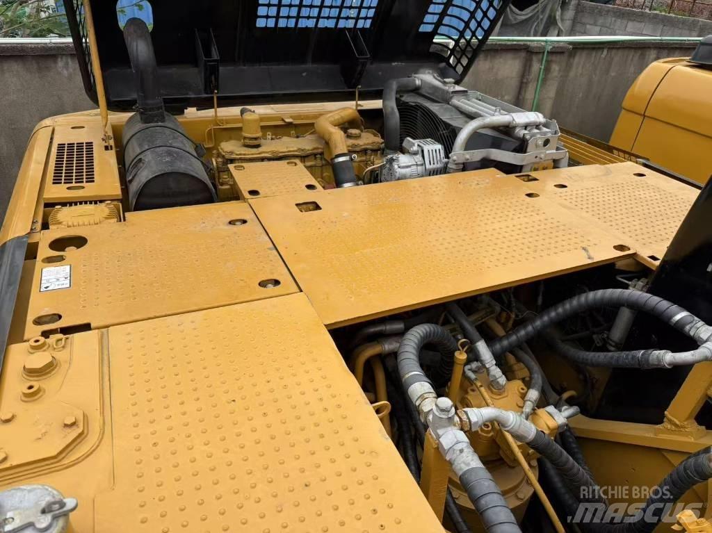 CAT 330 D L Koparki gąsienicowe