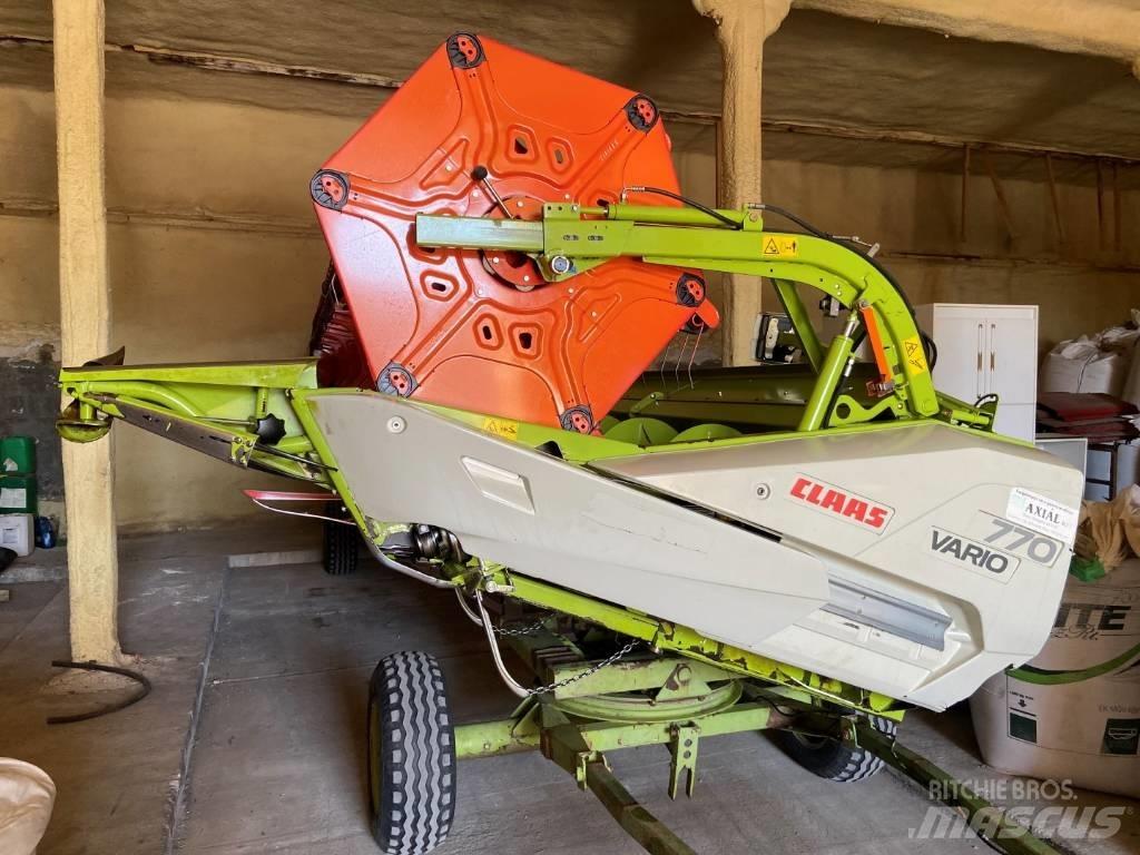 CLAAS Lexion 750 Kombajny zbożowe