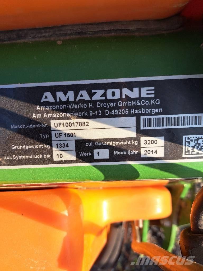 Amazone UF 1501 Zamontowane opryskiwacze