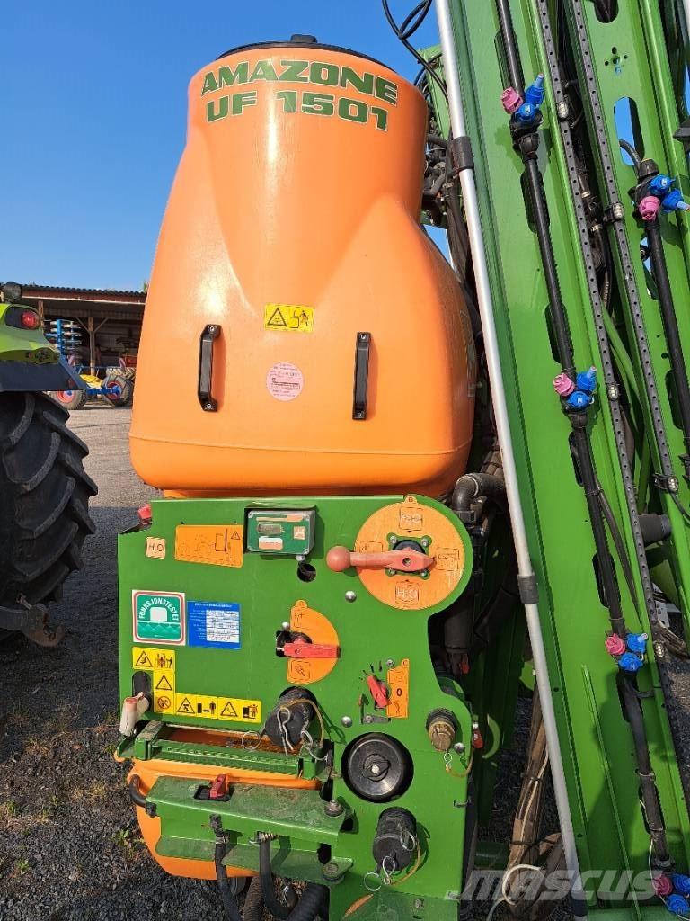 Amazone UF 1501 Zamontowane opryskiwacze