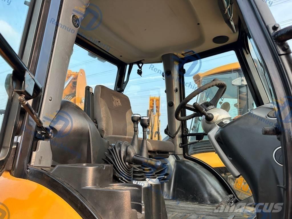 JCB 4 CX Koparko-ładowarki