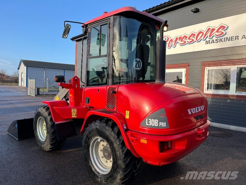 Volvo L30 Pro-10 Ładowarki kołowe