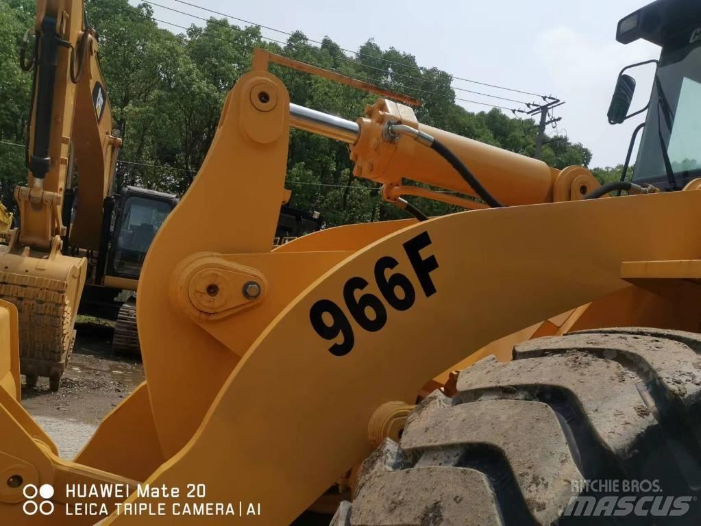 CAT 966 F Ładowarki kołowe