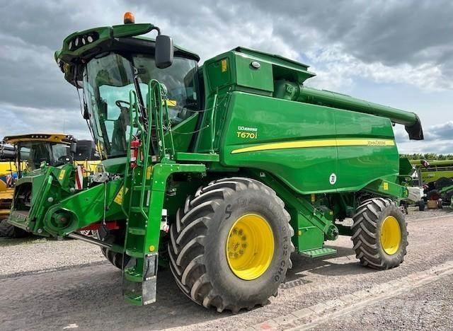 John Deere T 670 Kombajny zbożowe
