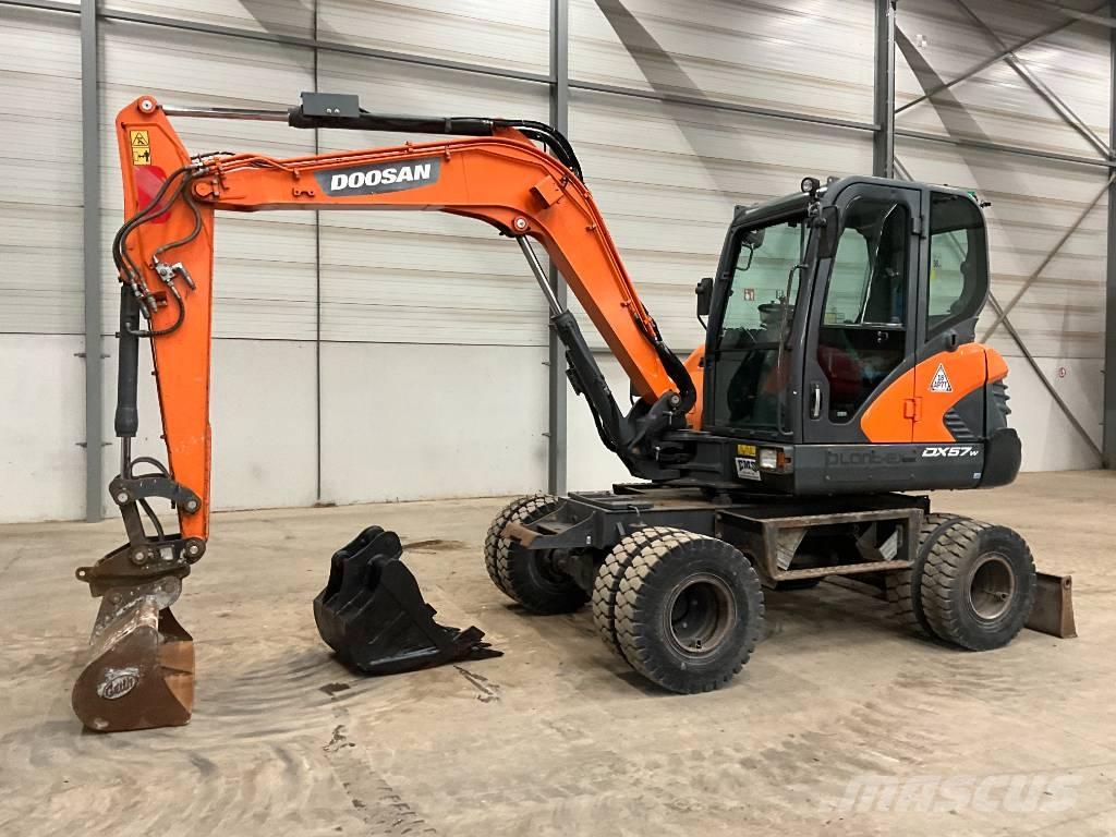 Doosan DX 57 W-5 Koparki kołowe