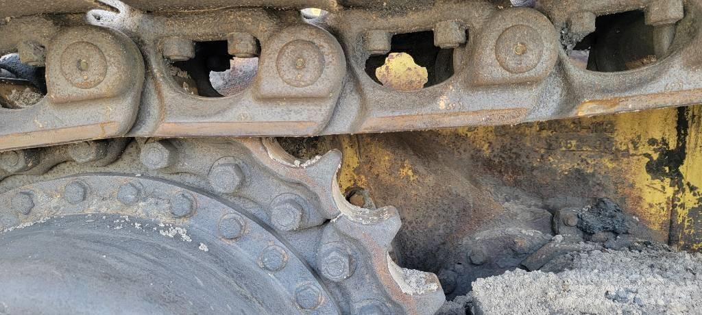 Komatsu D 65 EX 12 Spycharki gąsienicowe