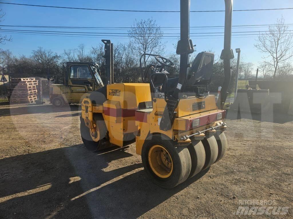 Dynapac CC 900 Walce dwubębnowe