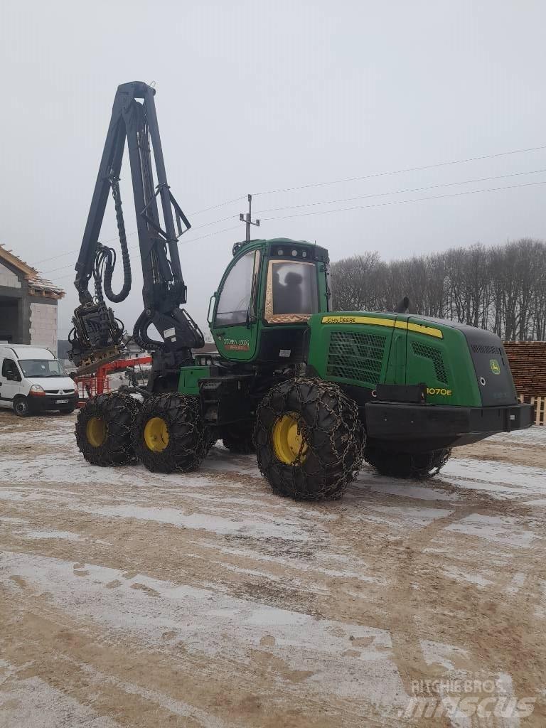 John Deere 1070 E Harwestery