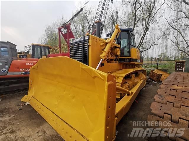 Komatsu D155A Spycharki gąsienicowe
