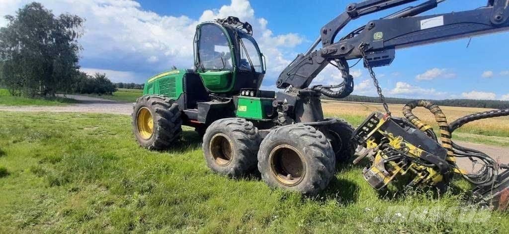 John Deere 1170 E Harwestery
