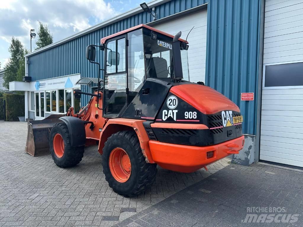 CAT 908 Ładowarki kołowe