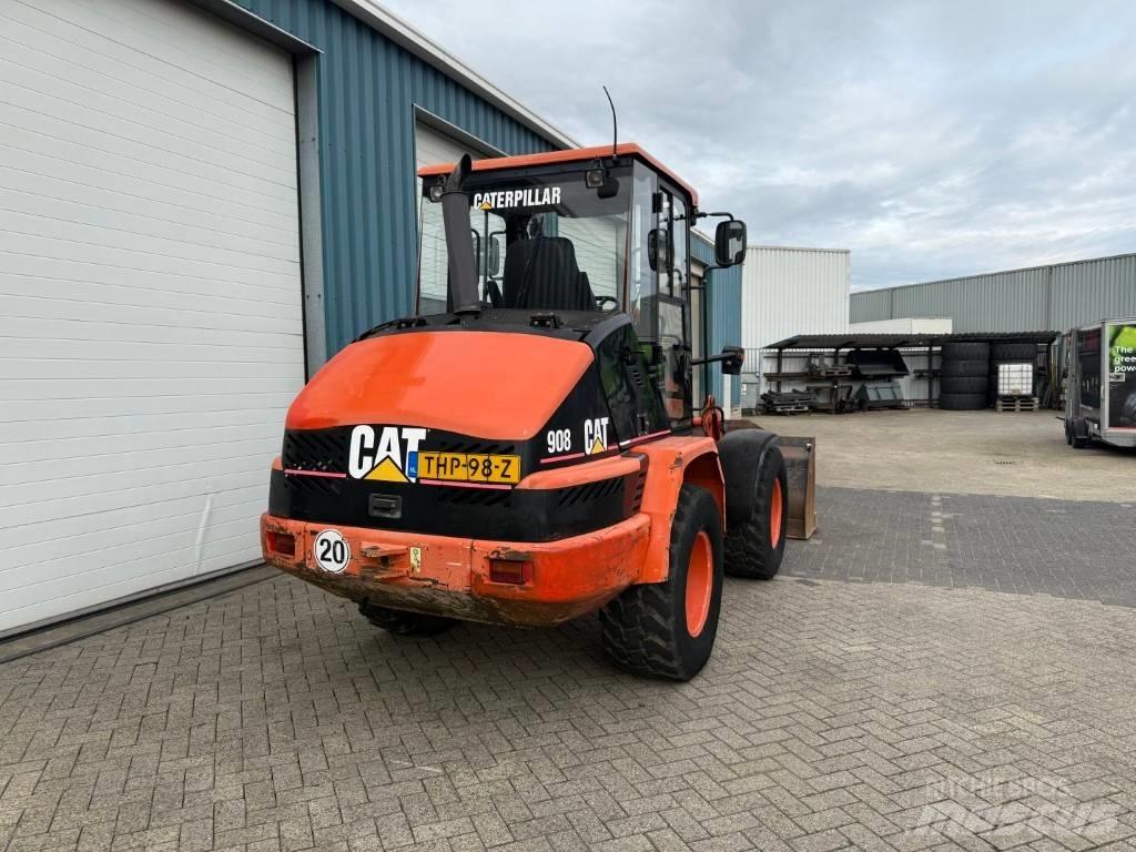 CAT 908 Ładowarki kołowe