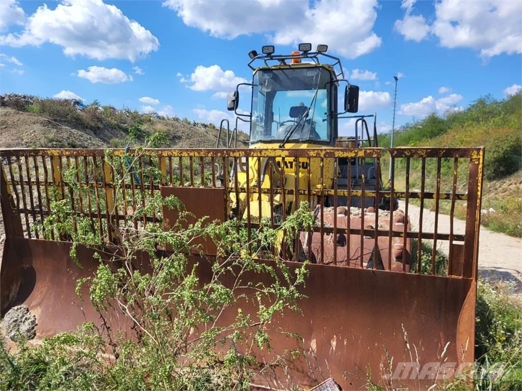 Komatsu WF 450T-3 Maszyny budowlane - Inne