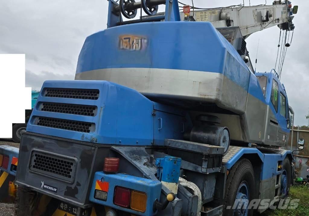 Tadano TR 250 M-6 Żurawie terenowe