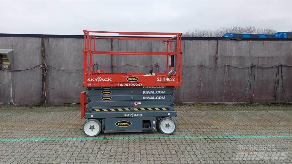 SkyJack SJIII4632 Podnośniki nożycowe