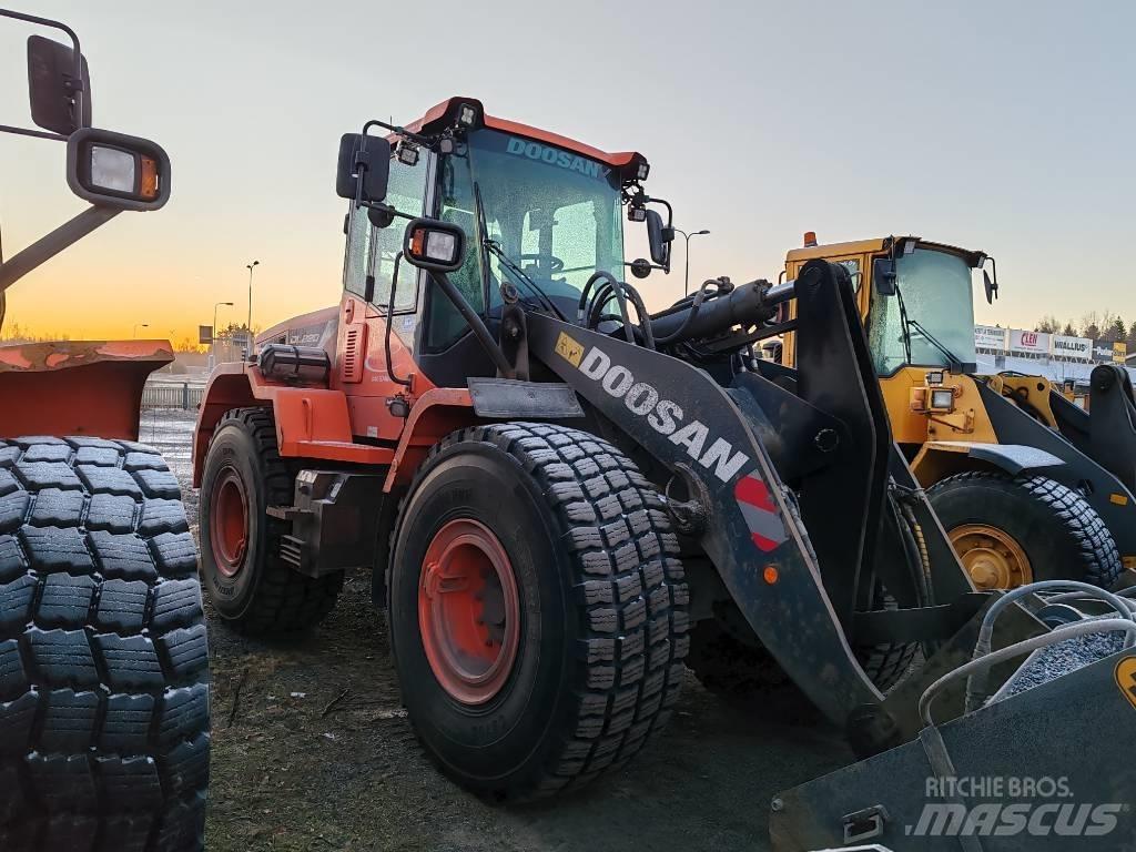 Doosan DL 220 Ładowarki kołowe