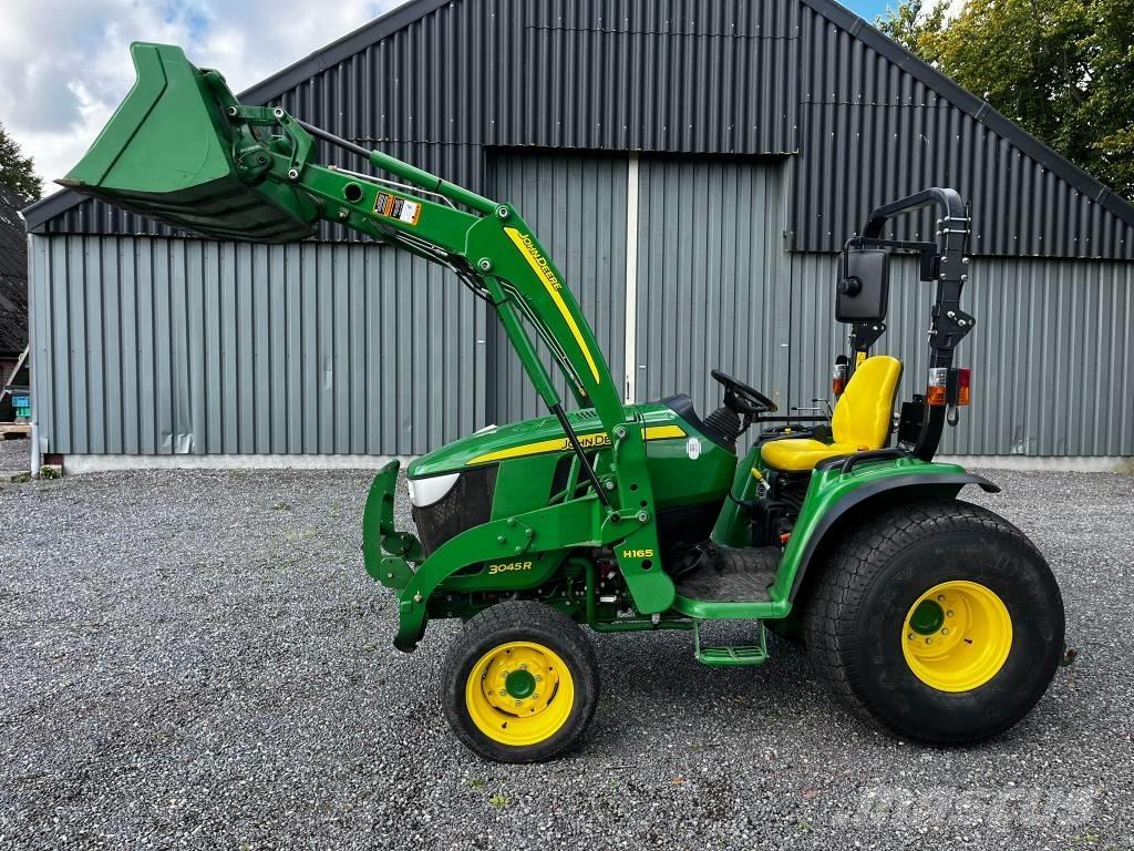 John Deere 3045 R Ciągniki rolnicze