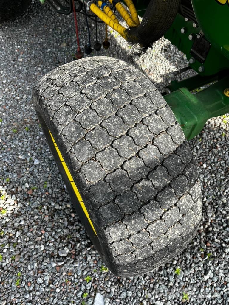 John Deere 3045 R Ciągniki rolnicze