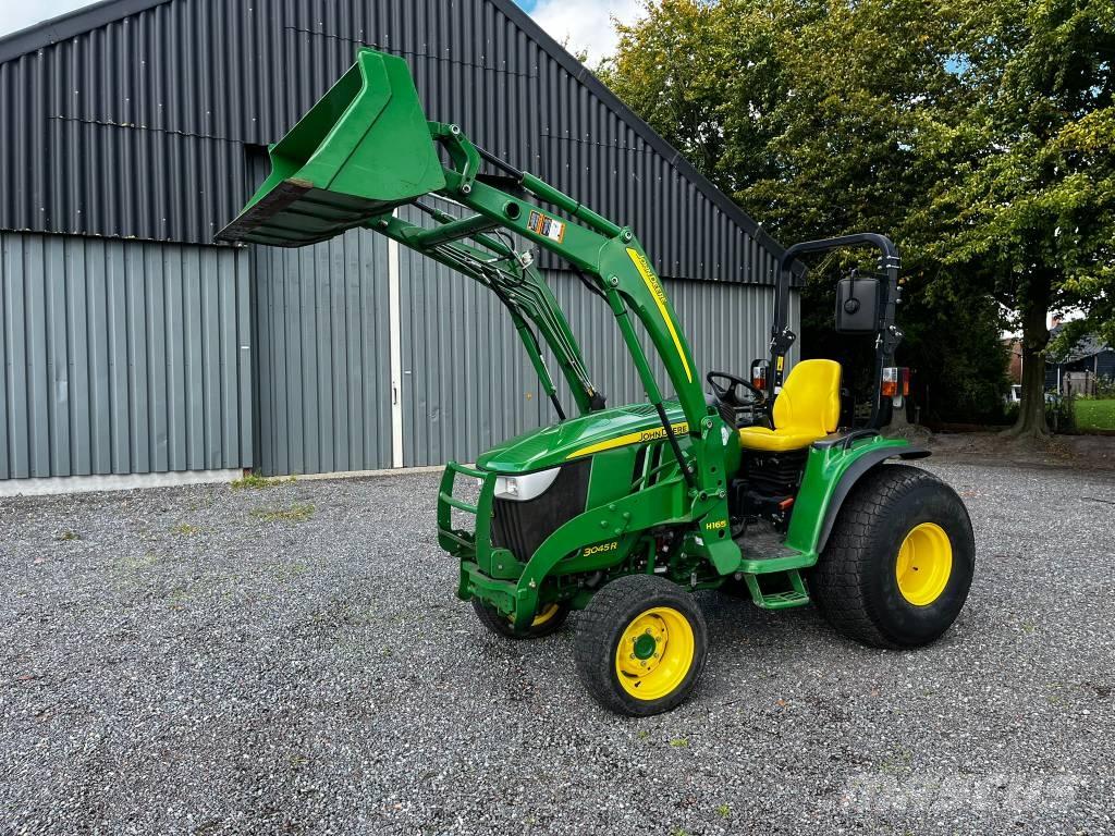 John Deere 3045 R Ciągniki rolnicze