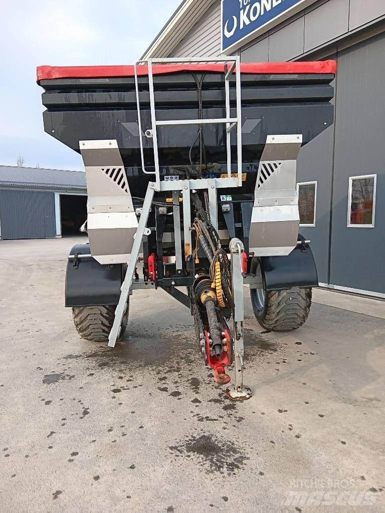 DCM M36M + CPS Rozrzutnik nawozów mineralnych