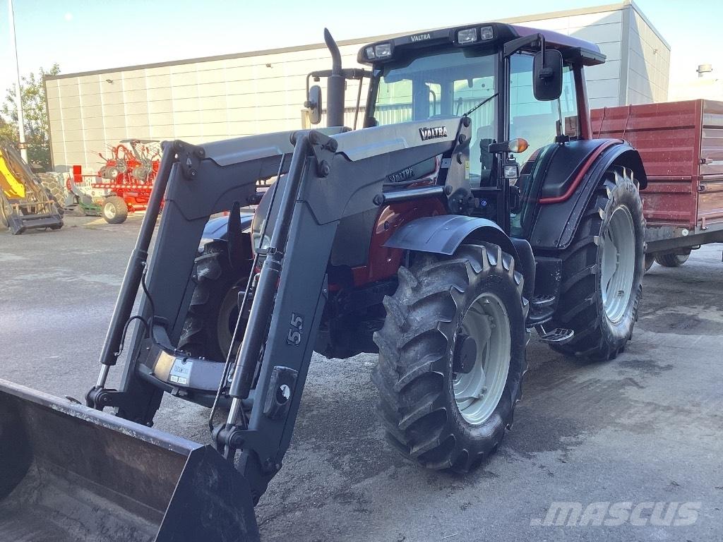 Valtra N141 Ciągniki rolnicze