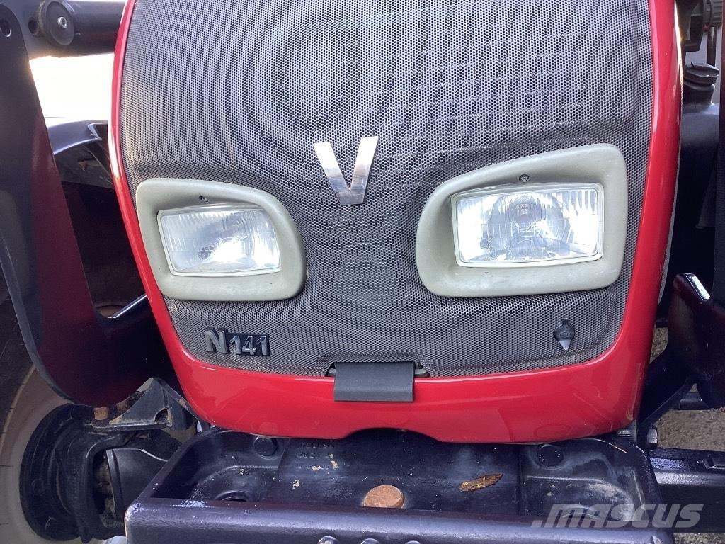 Valtra N141 Ciągniki rolnicze